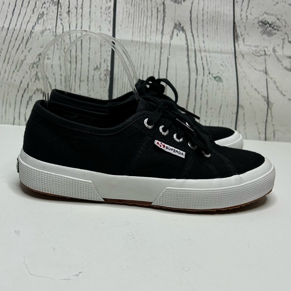 Superga Women's 2750 Cotu Classic Sneaker size 37.5 - Picture 2 of 8